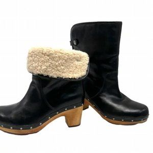 Ugg Women Lynnea Black Leather Shearling Wood Heel Clog Pull on boots shoes 7